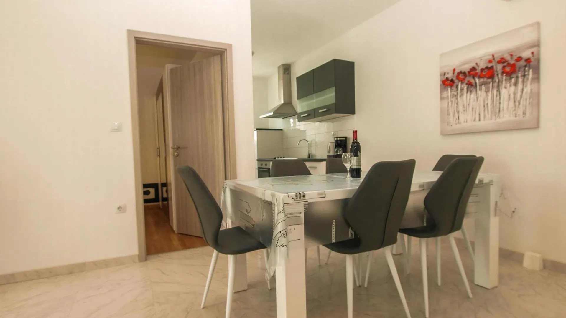 שטיניאן Villa Pikula Ferienwohnung Mit Gemeinsamem Pool 0*,
