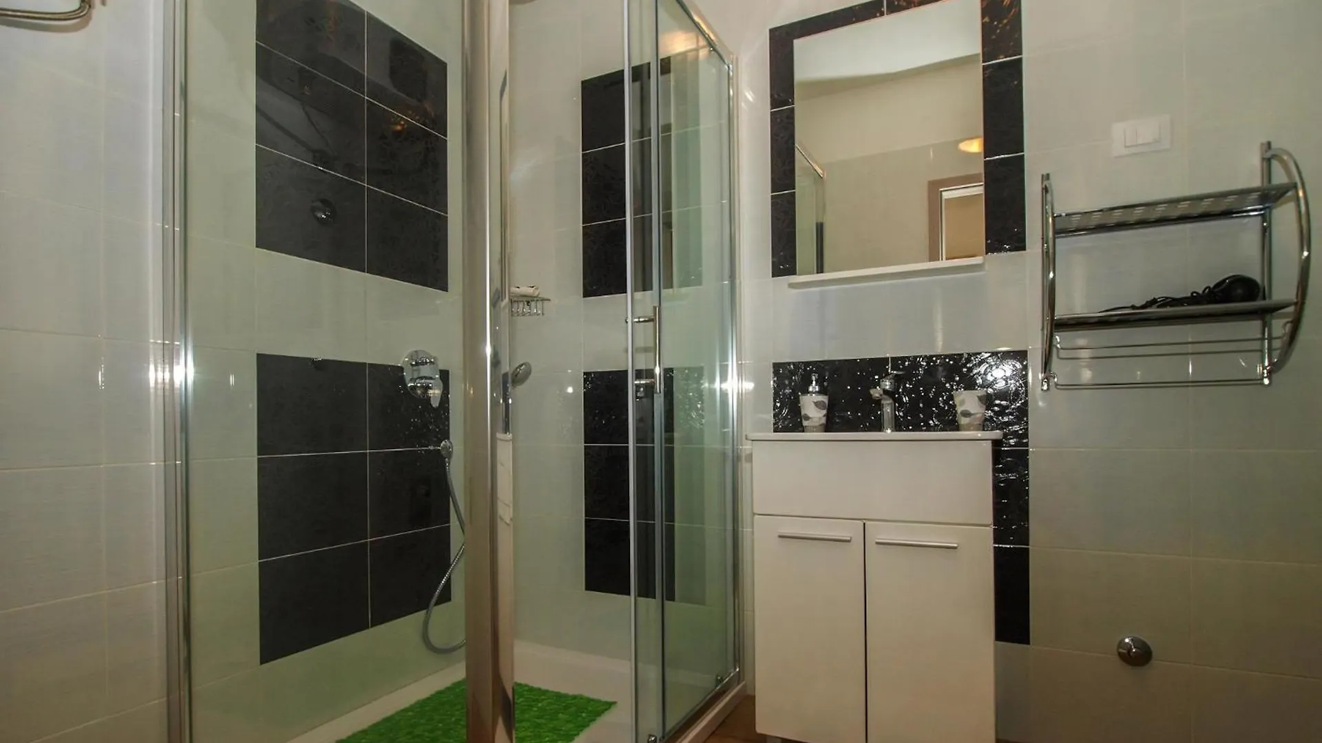 שטיניאן Villa Pikula Ferienwohnung Mit Gemeinsamem Pool 0*,