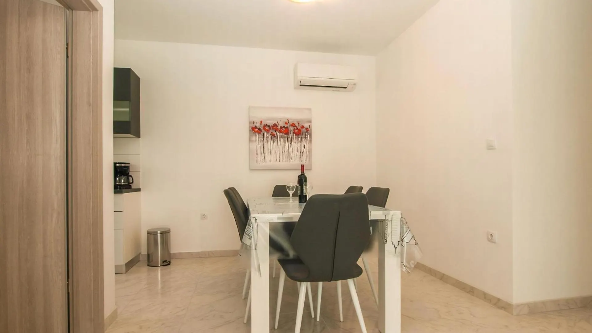 Apartment Villa Pikula Ferienwohnung Mit Gemeinsamem Pool Stinjan