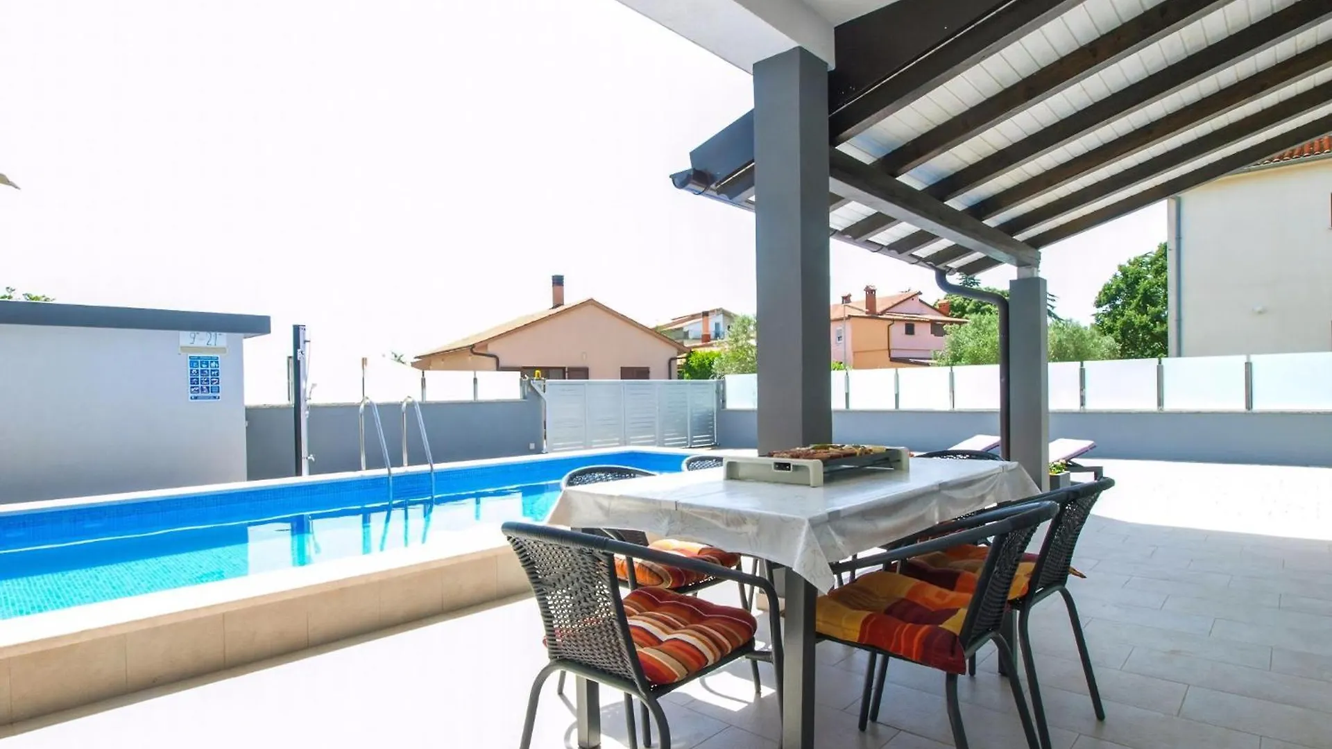 Villa Pikula Ferienwohnung Mit Gemeinsamem Pool Stinjan Apartment
