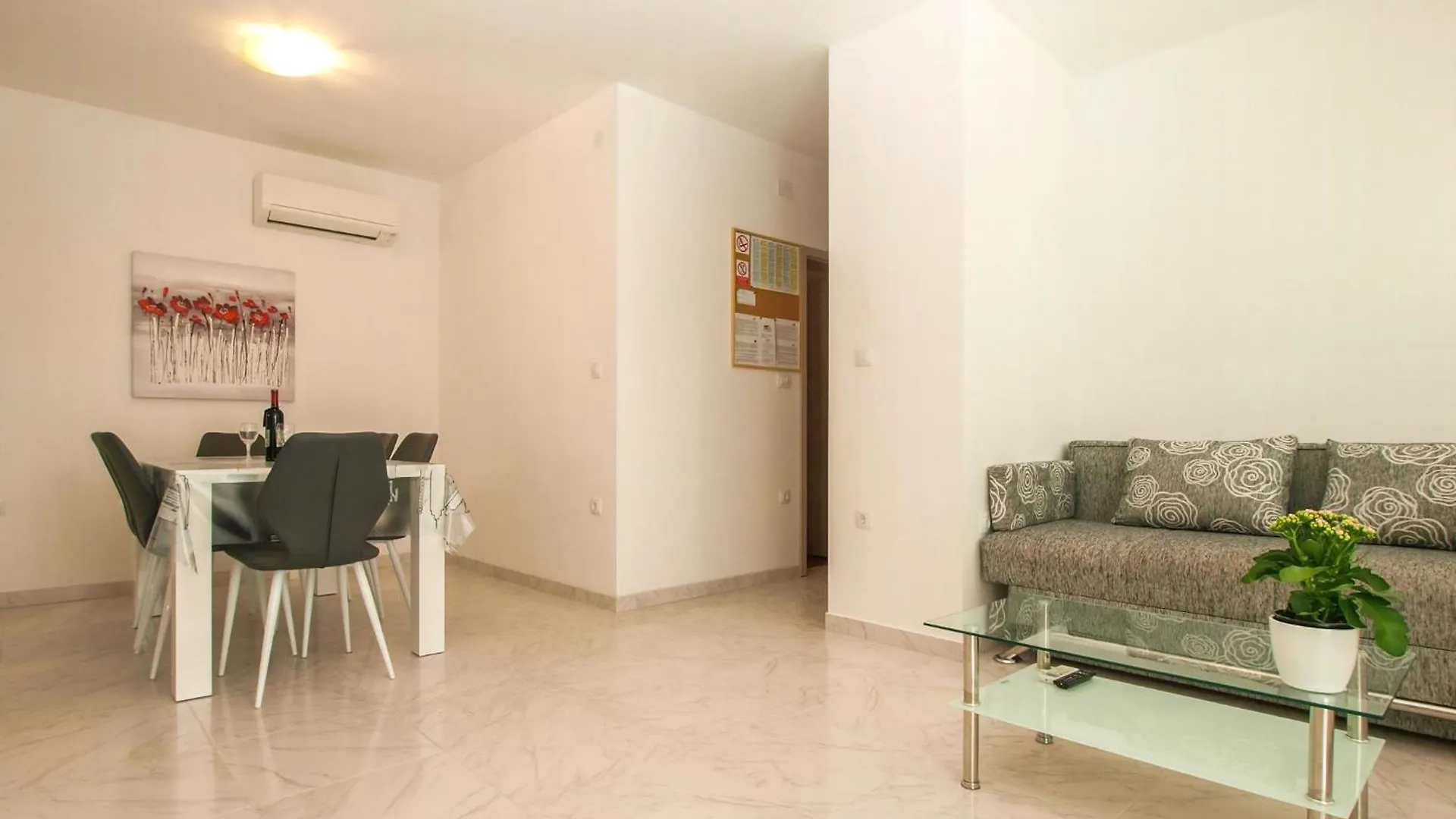 Apartment Villa Pikula Ferienwohnung Mit Gemeinsamem Pool Stinjan