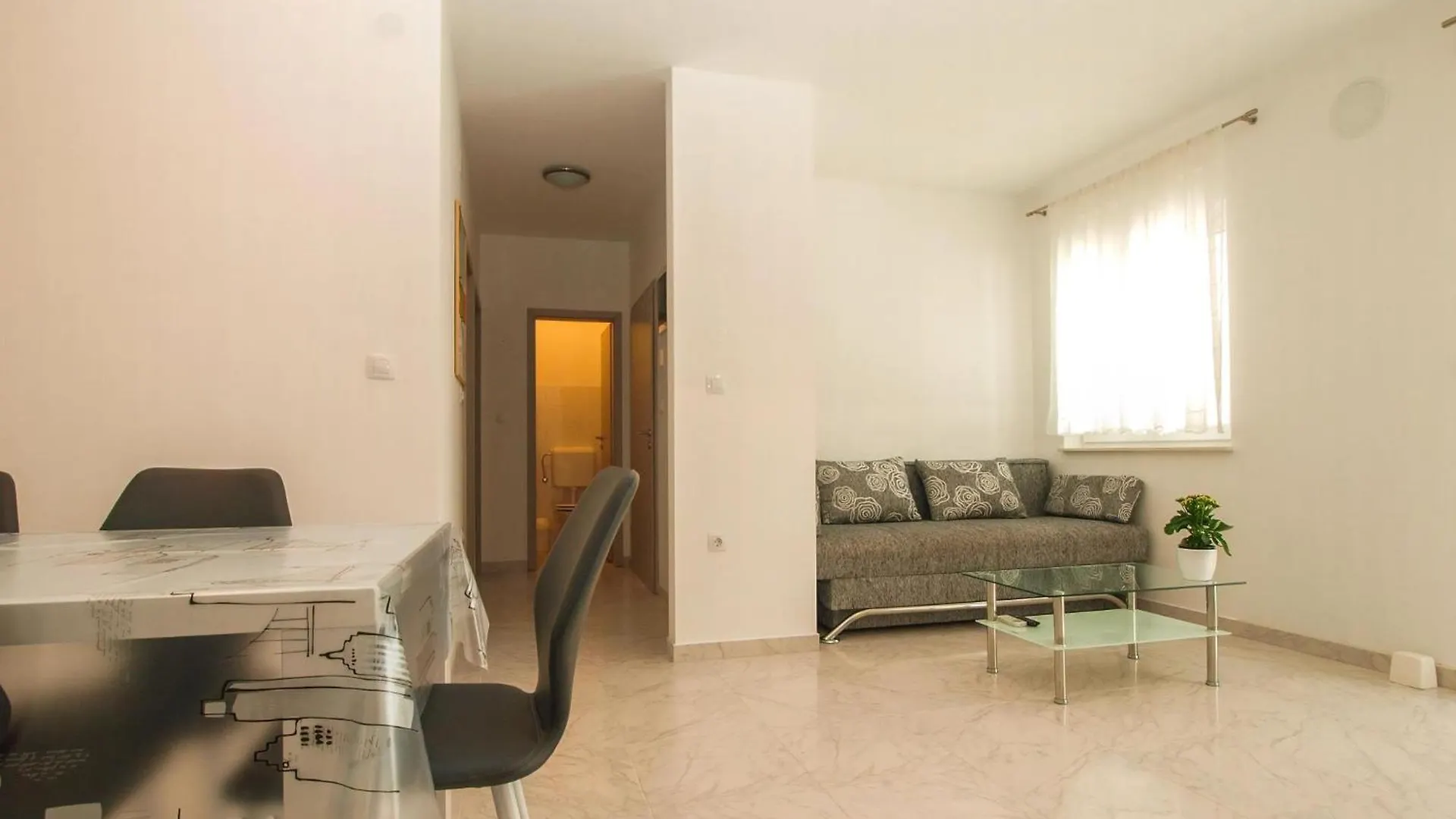 Villa Pikula Ferienwohnung Mit Gemeinsamem Pool Stinjan Croatia