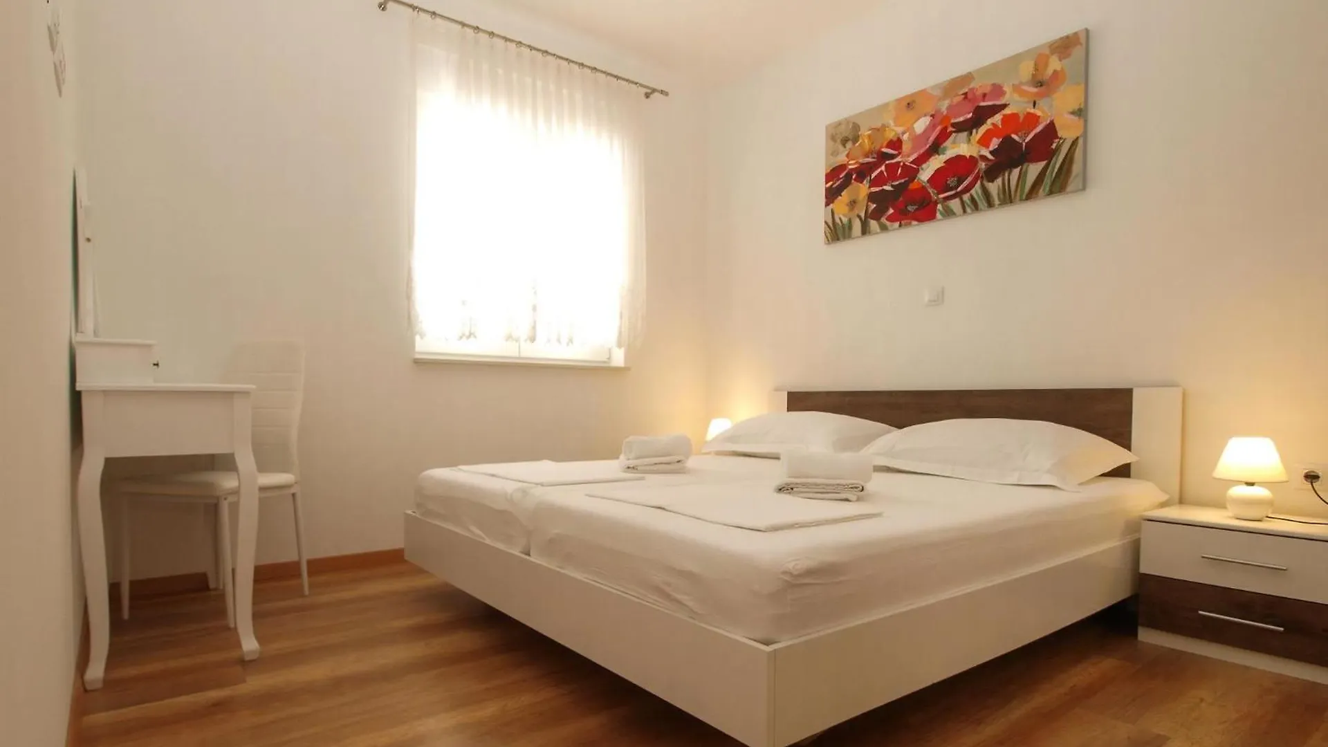 Villa Pikula Ferienwohnung Mit Gemeinsamem Pool Stinjan 0*,