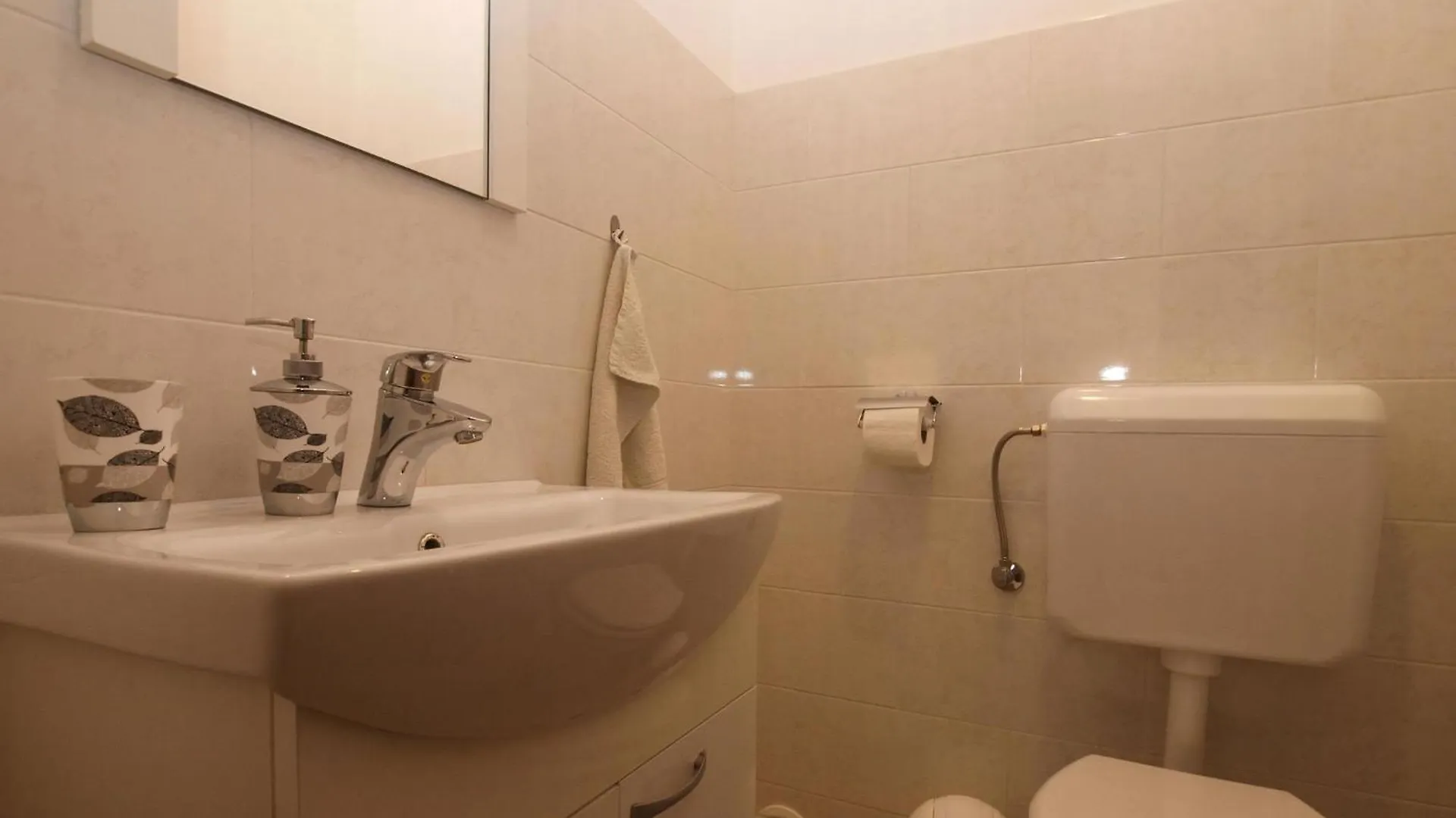 Apartment Villa Pikula Ferienwohnung Mit Gemeinsamem Pool Stinjan