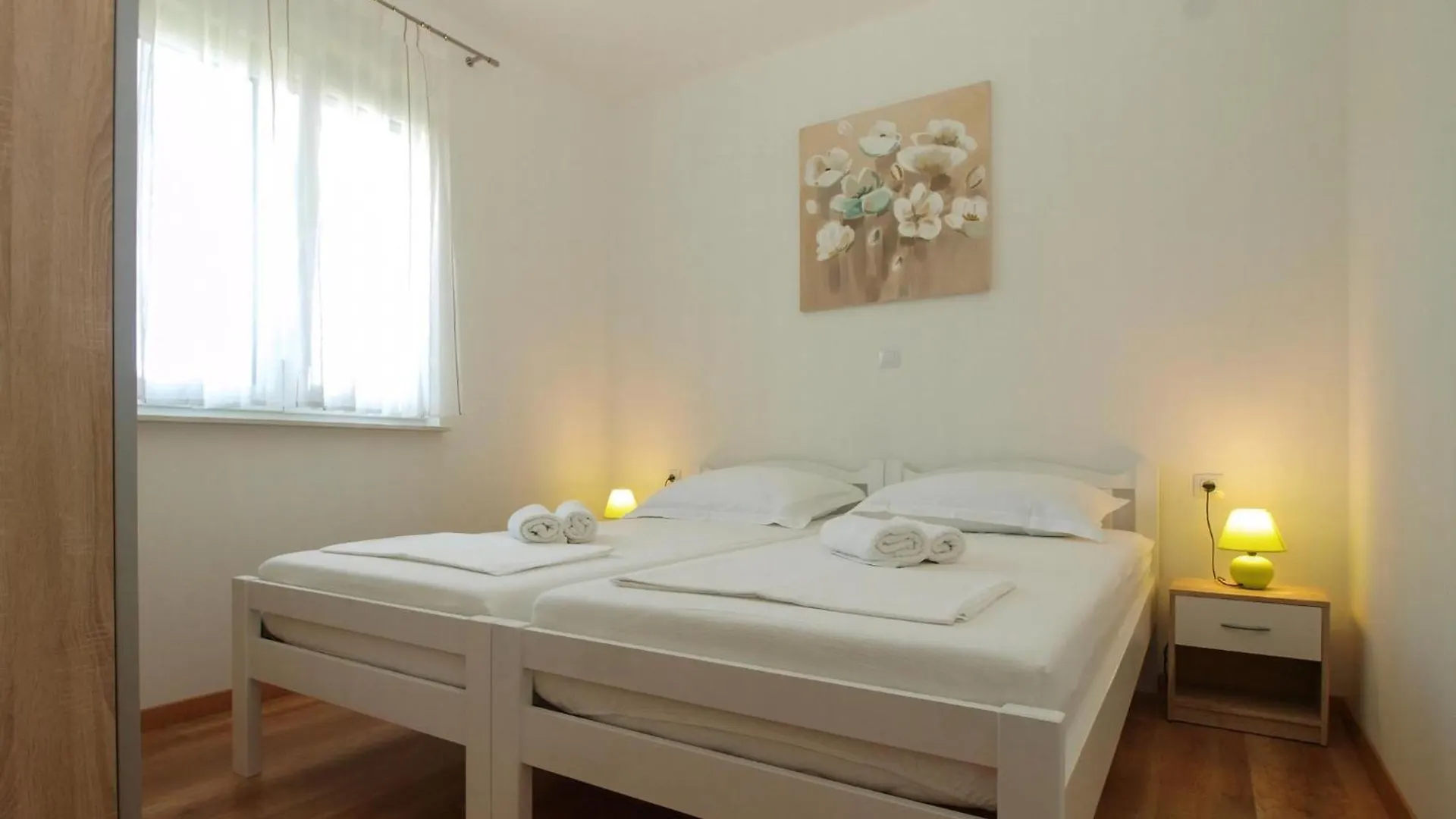 Villa Pikula Ferienwohnung Mit Gemeinsamem Pool Stinjan Apartment